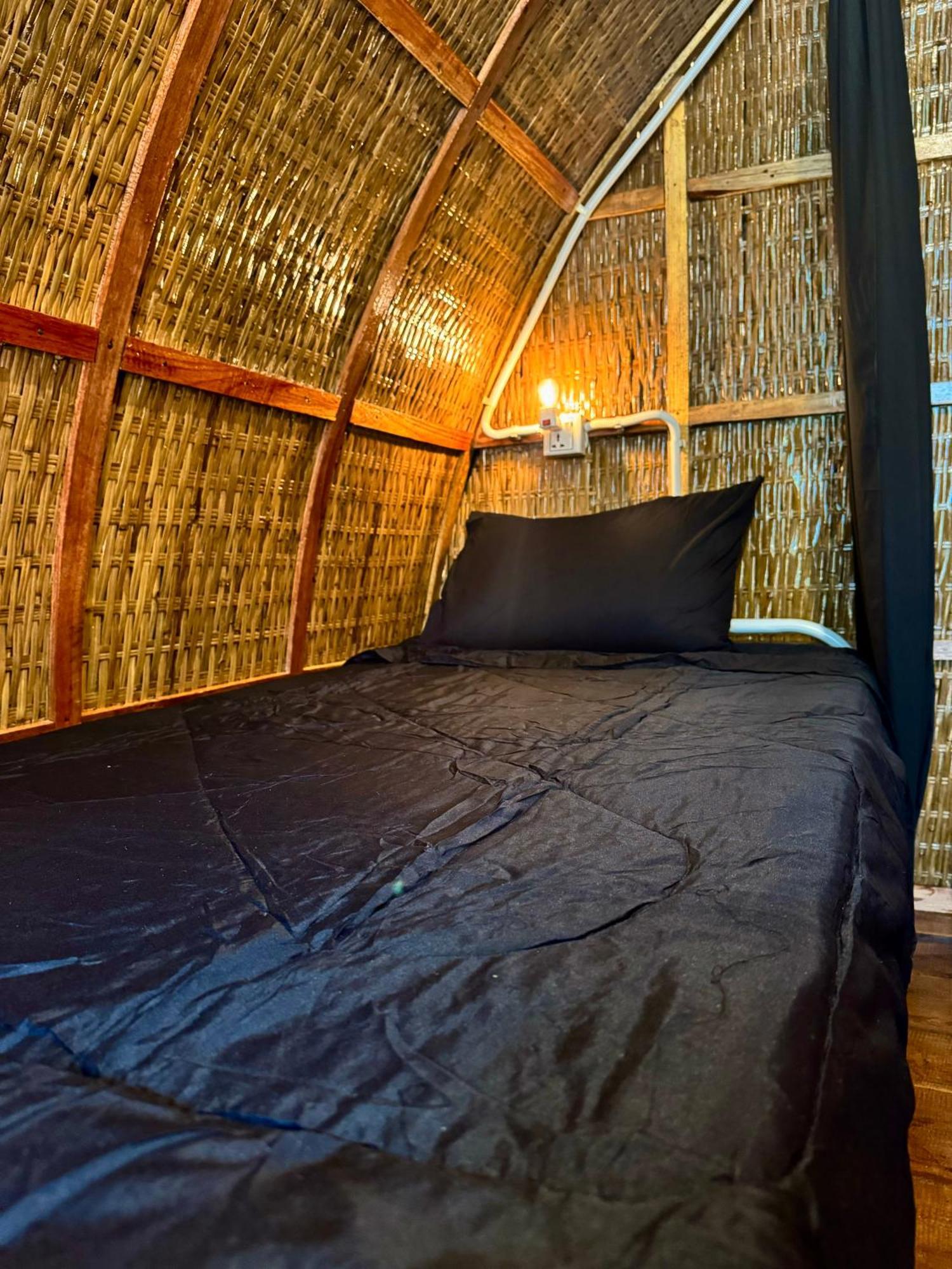 Rafikis Retreat Hostel Derm Tkov Village ภายนอก รูปภาพ